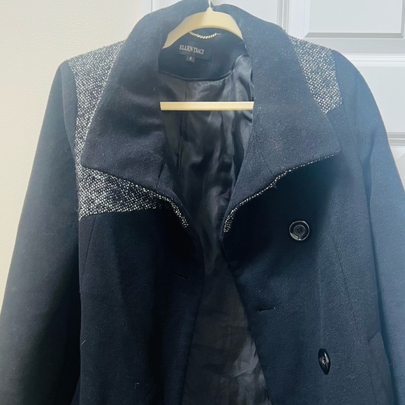 Ellen Tracy beautiful size 4 wool black and white winter coat! - Picture 3 of 8